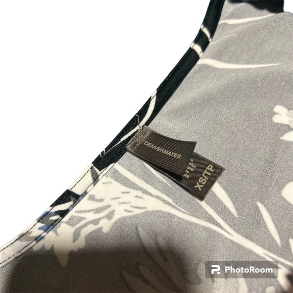 ✨3/$20✨ Denver Hayes Women’s Black Floral Patterned Sleeveless Ruffled Top - Picture 2 of 7